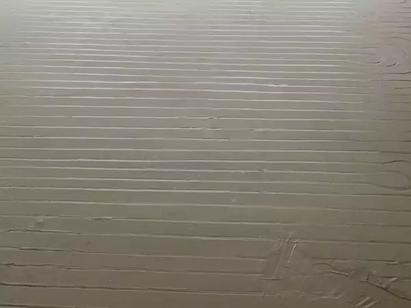 Dichtzetten sleuven vloerverwarming